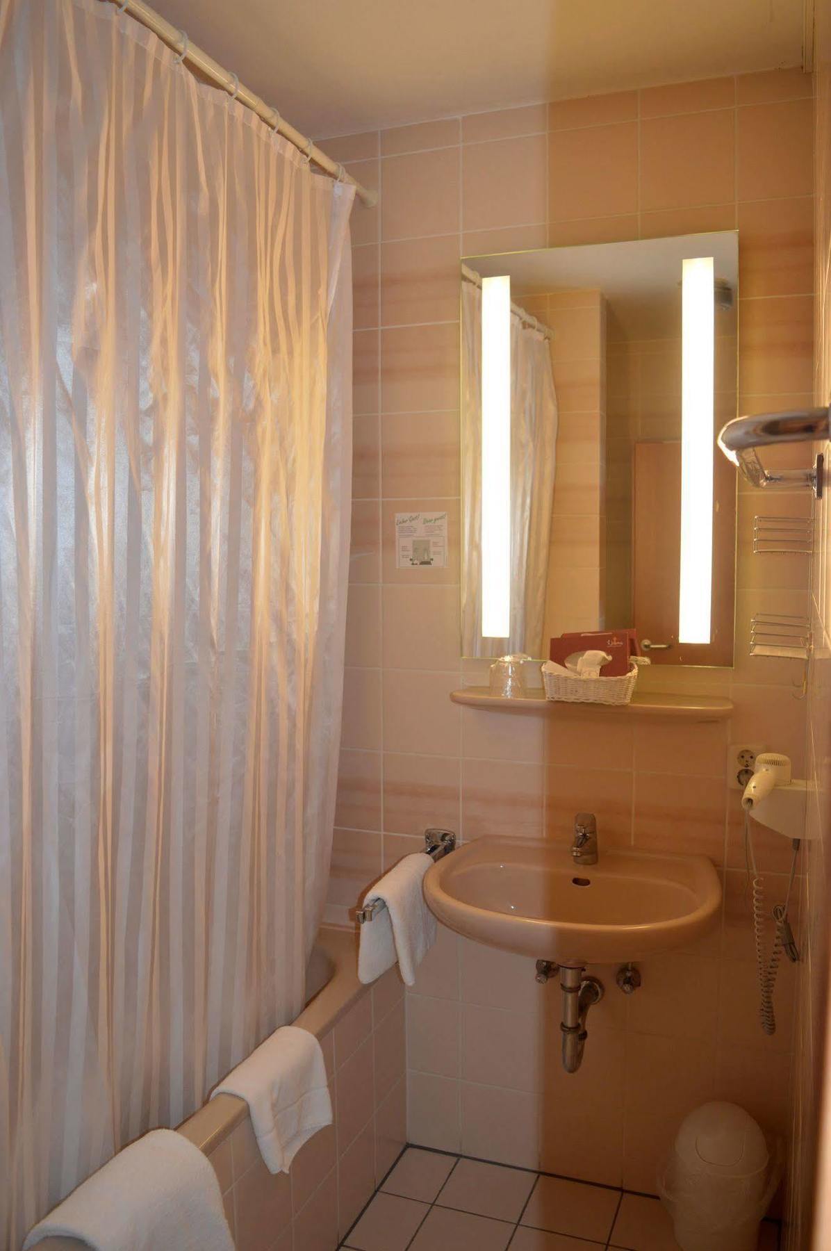Hotel Rhoen Residence Dipperz Экстерьер фото