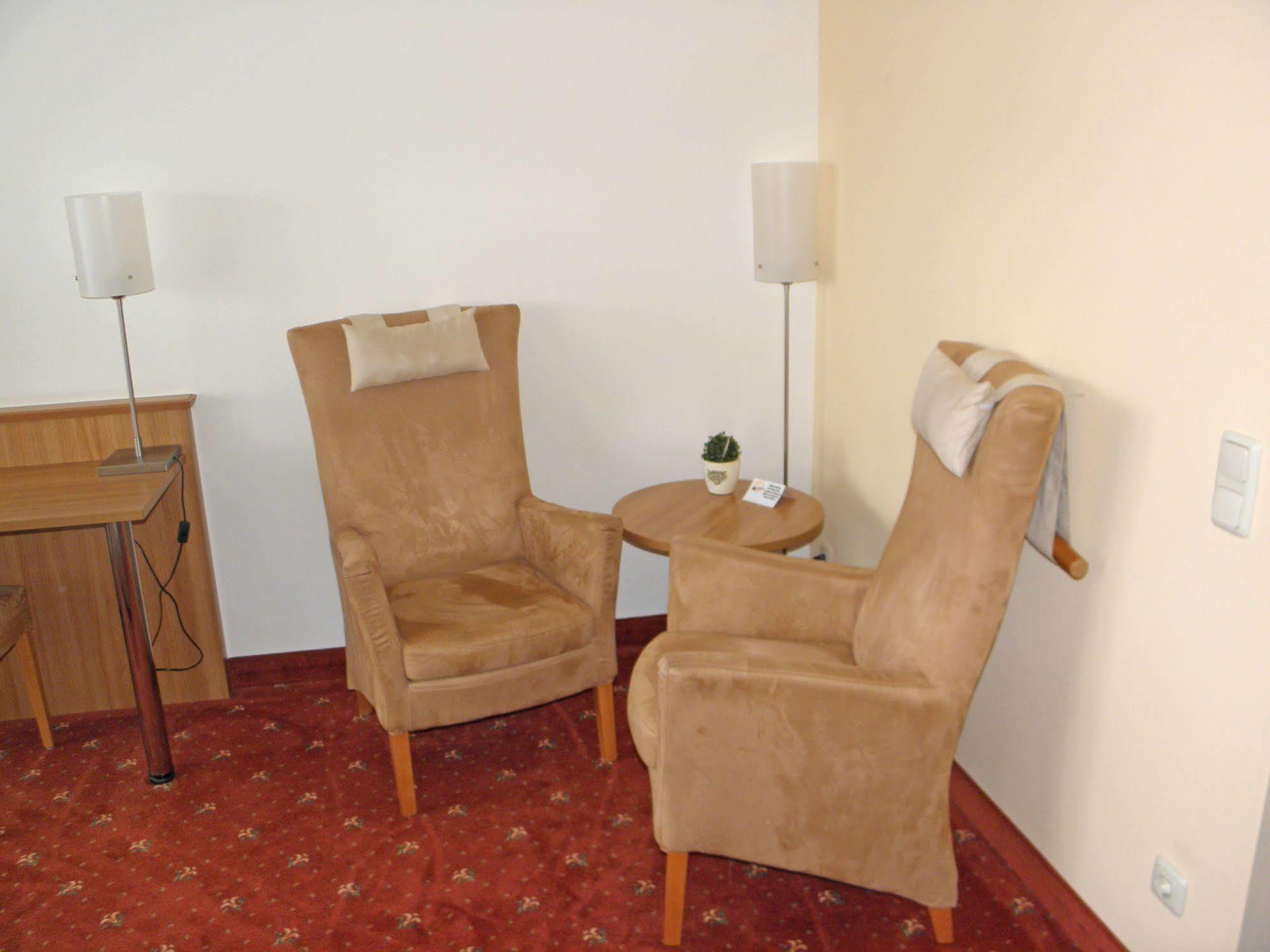 Hotel Rhoen Residence Dipperz Экстерьер фото