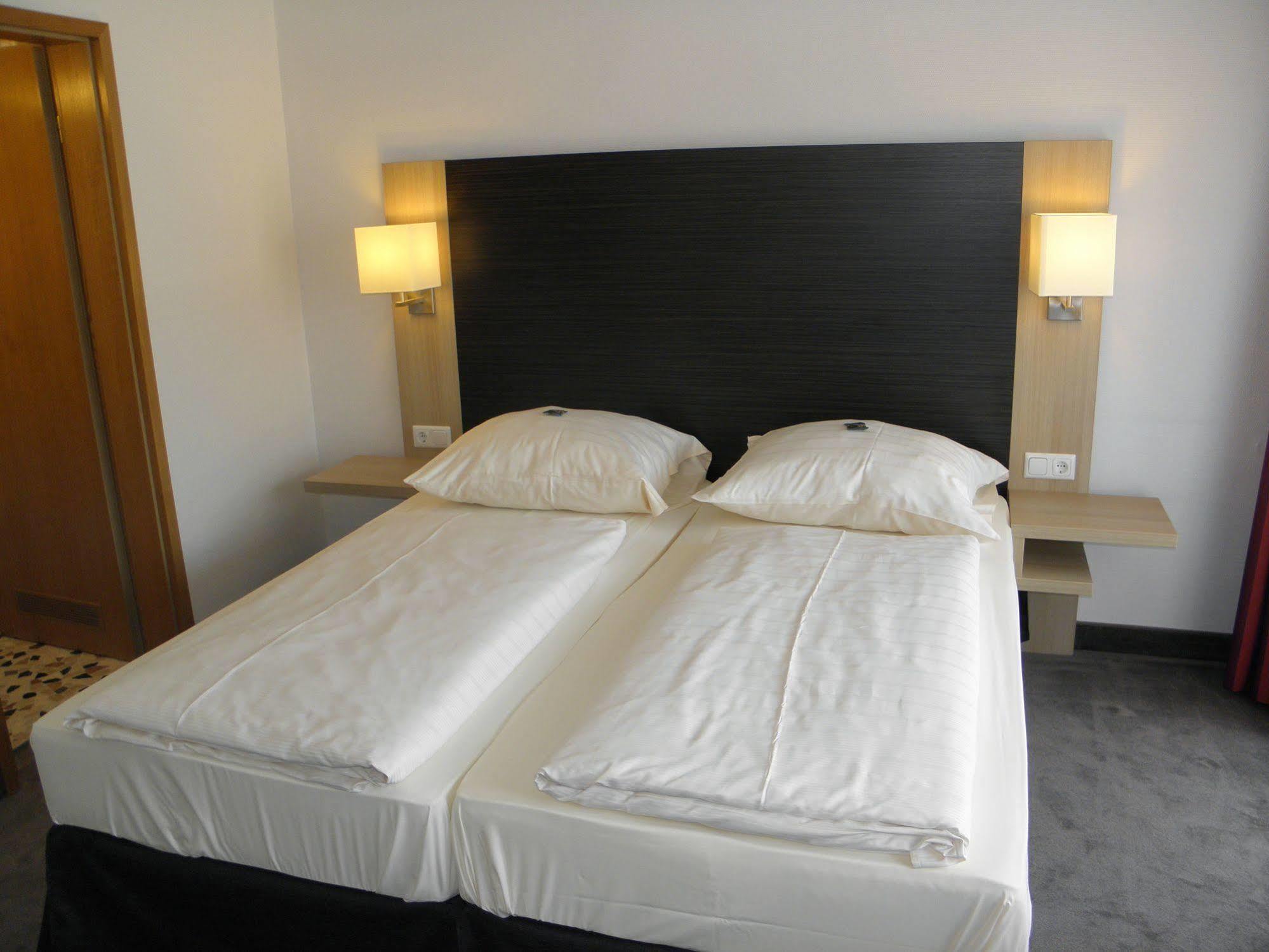 Hotel Rhoen Residence Dipperz Экстерьер фото